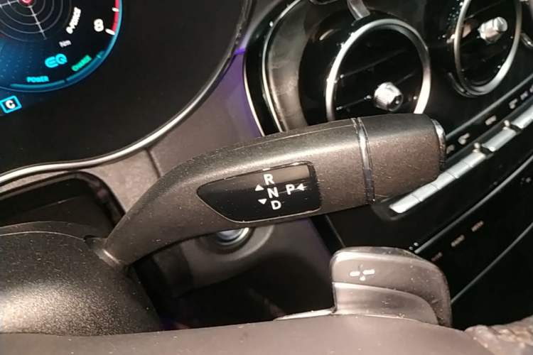 Used Mercedes-Benz C-Class 2021 C 260 L Sport Edition Gear Lever