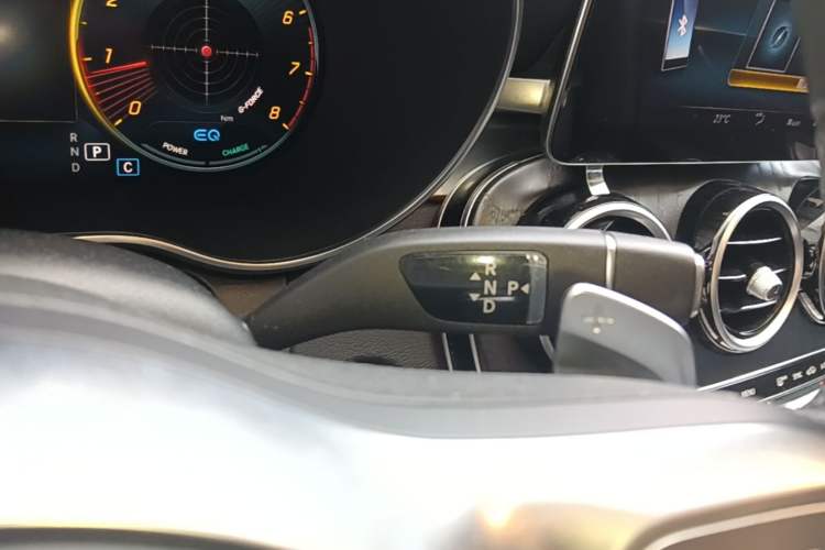 Used Mercedes-Benz C-Class 2021 C 260 L Sport Edition Star Collection Gear Lever