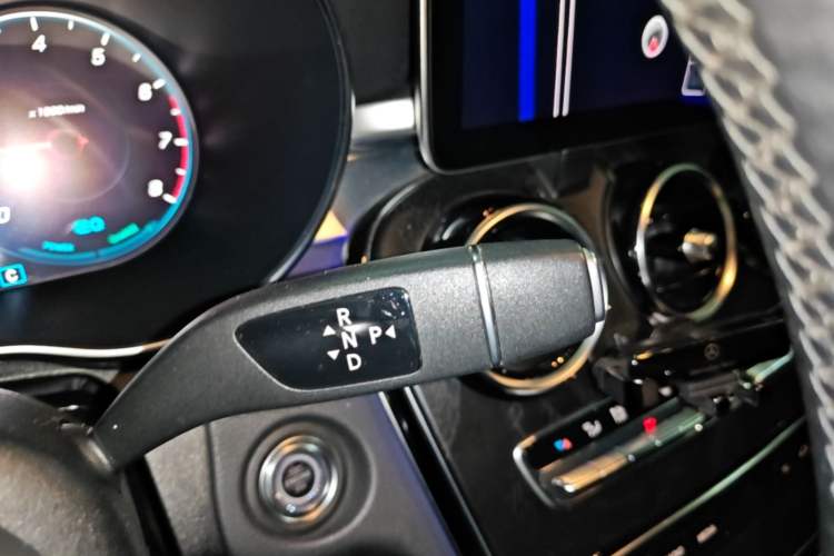 Used Mercedes-Benz C-Class 2021 C 260 L Sport Edition Gear Lever