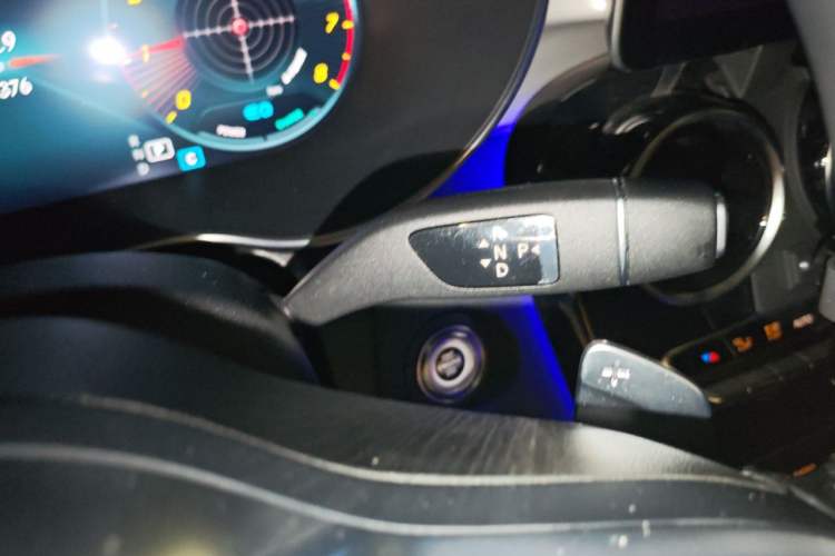 Used Mercedes-Benz C-Class 2021 C 260 Star Edition Gear Lever