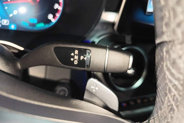 Used Mercedes-Benz C-Class 2021 C 260 L Sport Edition Gear Lever