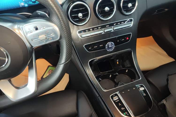 Used Mercedes-Benz C-Class 2021 C 260 L Sport Edition Star Collection Gear Lever