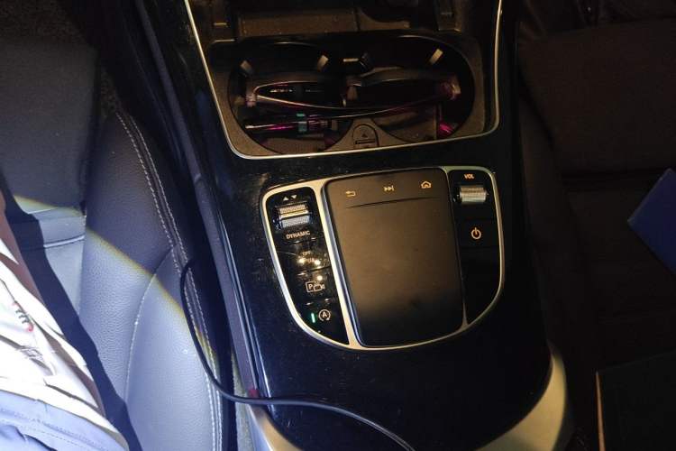 Used Mercedes-Benz C-Class 2021 C 260 Star Edition Gear Lever