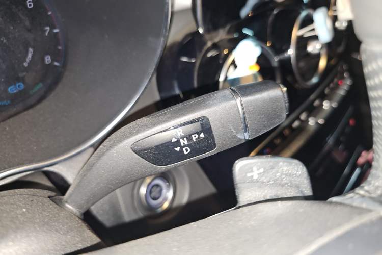Used Mercedes-Benz C-Class 2021 C 260 Star Edition Gear Lever