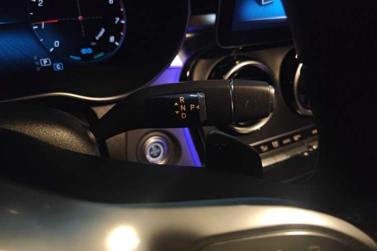 Used Mercedes-Benz C-Class 2021 C 260 L Sport Edition Star Collection Gear Lever