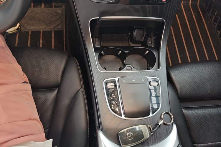 Used Mercedes-Benz C-Class 2021 C 200 L Fashion Edition Sport Version Gear Lever