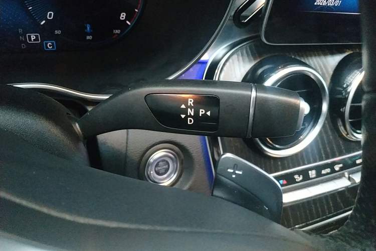 Used Mercedes-Benz C-Class 2021 C 200 L Fashion Edition Sport Version Gear Lever