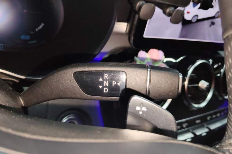 Used Mercedes-Benz C-Class 2021 C 260 Star Edition Gear Lever