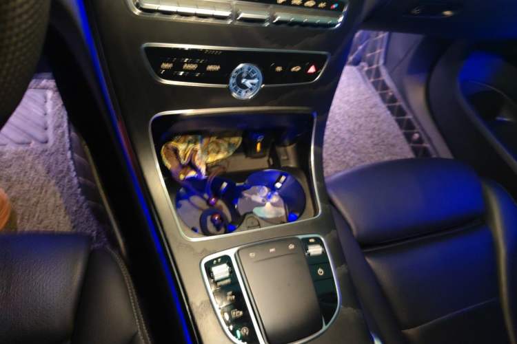 Used Mercedes-Benz C-Class 2021 C 260 L Sport Edition Star Collection Gear Lever