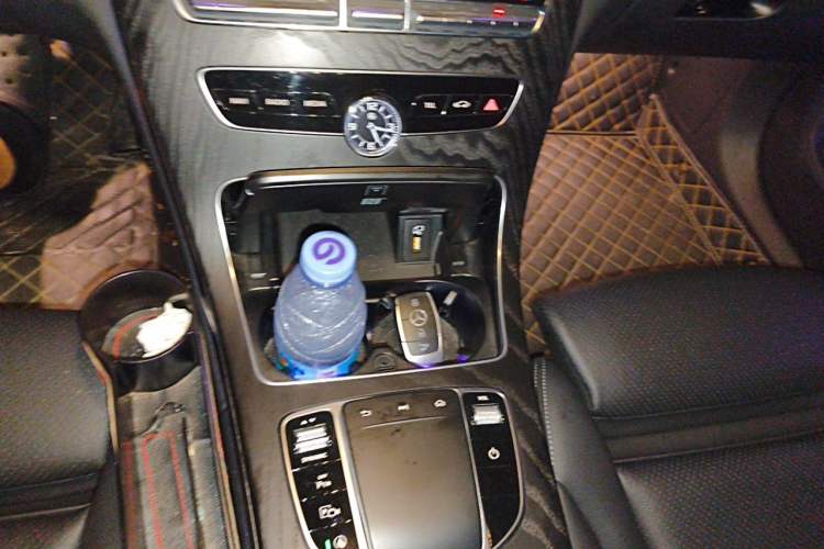 Used Mercedes-Benz C-Class 2021 C 260 L Sport Edition Star Collection Gear Lever