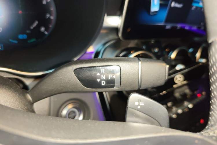Used Mercedes-Benz C-Class 2021 C 260 L Sport Edition Gear Lever