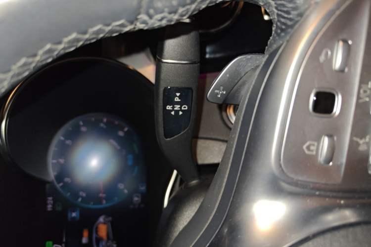 Used Mercedes-Benz C-Class 2021 C 260 L Sport Edition Star Collection Gear Lever