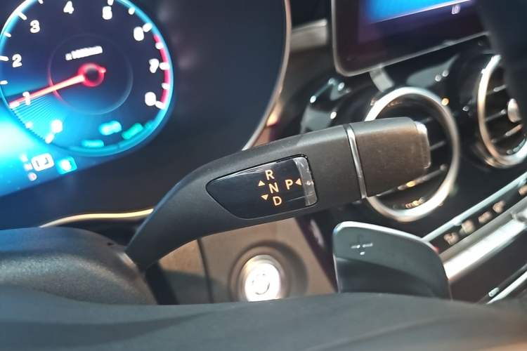 Used Mercedes-Benz C-Class 2021 C 260 Star Edition Gear Lever
