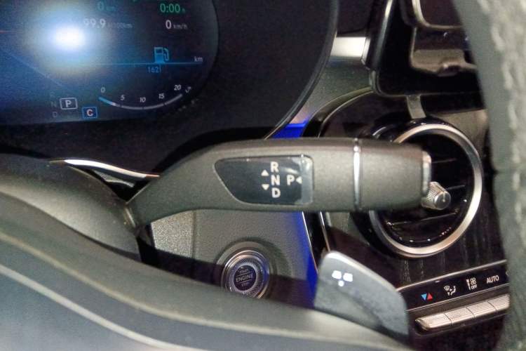 Used Mercedes-Benz C-Class 2021 C 260 L Sport Edition Gear Lever