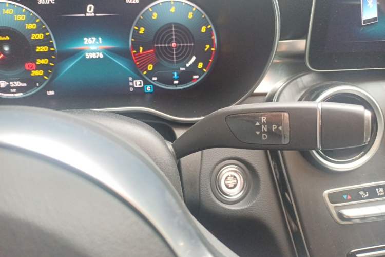 Used Mercedes-Benz C-Class 2021 C 200 L Fashion Edition Sport Version Gear Lever