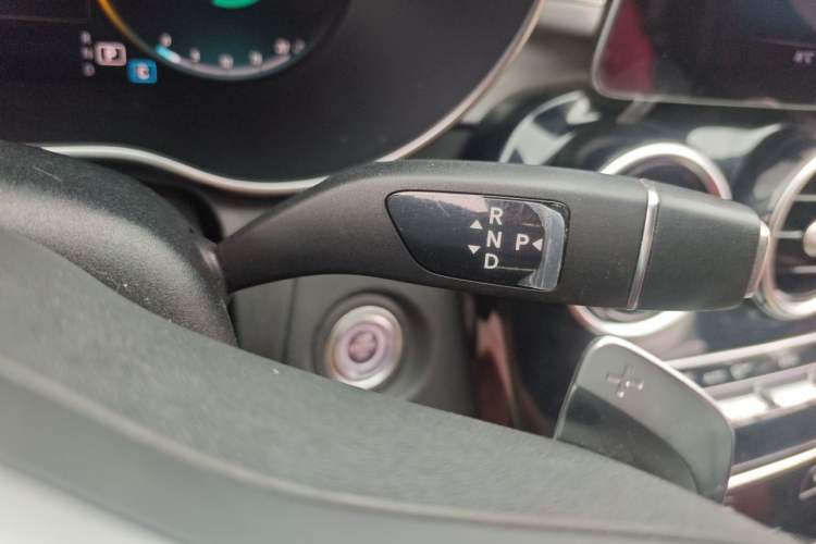 Used Mercedes-Benz C-Class 2021 C 260 Star Edition Gear Lever