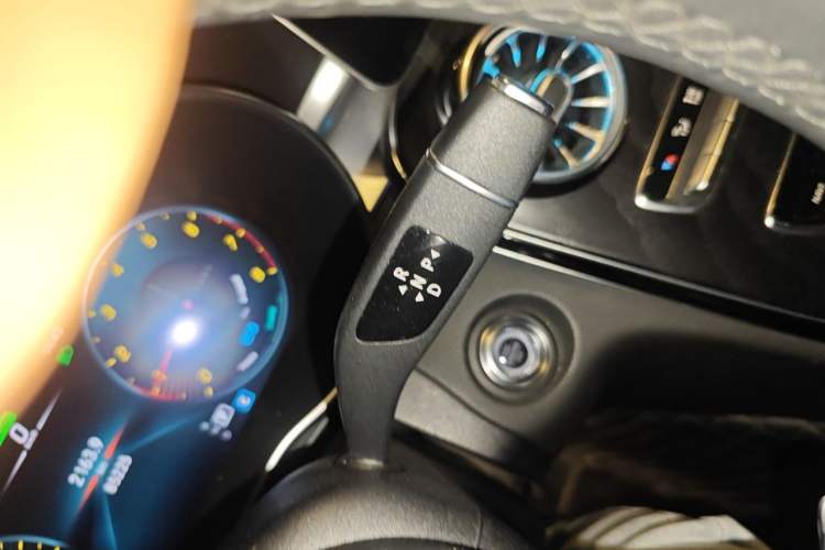 Used Mercedes-Benz C-Class 2021 C 260 L Sport Edition Star Collection Gear Lever