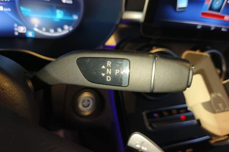 Used Mercedes-Benz C-Class 2021 C 200 L Fashion Edition Sport Version Gear Lever