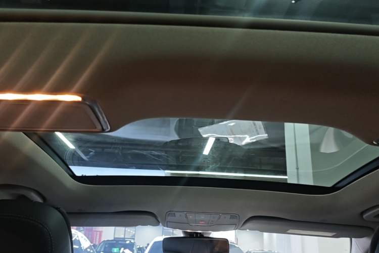 Used Mercedes-Benz C-Class 2021 C 260 L Sport Edition Star Collection Headliner