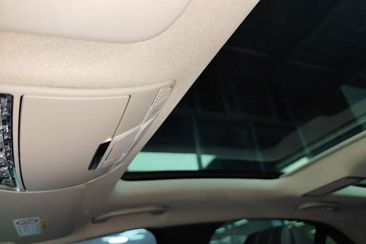 Used Mercedes-Benz C-Class 2021 C 260 L Sport Edition Headliner