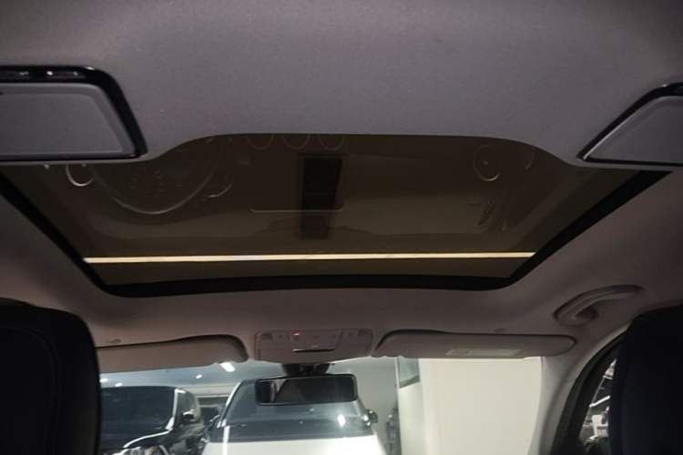 Used Mercedes-Benz C-Class 2021 C 260 L Sport Edition Star Collection Headliner