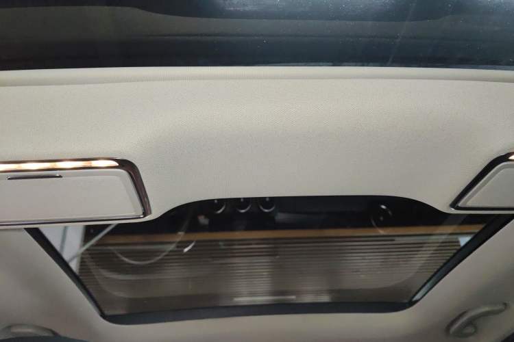 Used Mercedes-Benz C-Class 2021 C 200 L Fashion Edition Sport Version Headliner