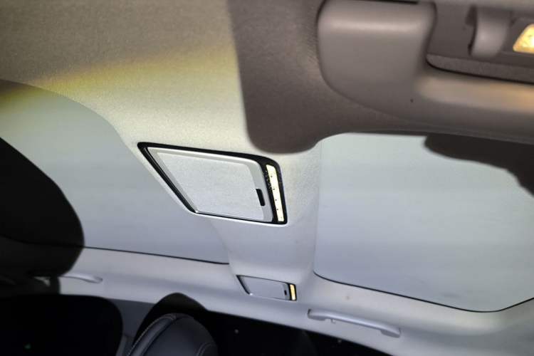 Used Mercedes-Benz C-Class 2021 C 200 L Fashion Model Headliner