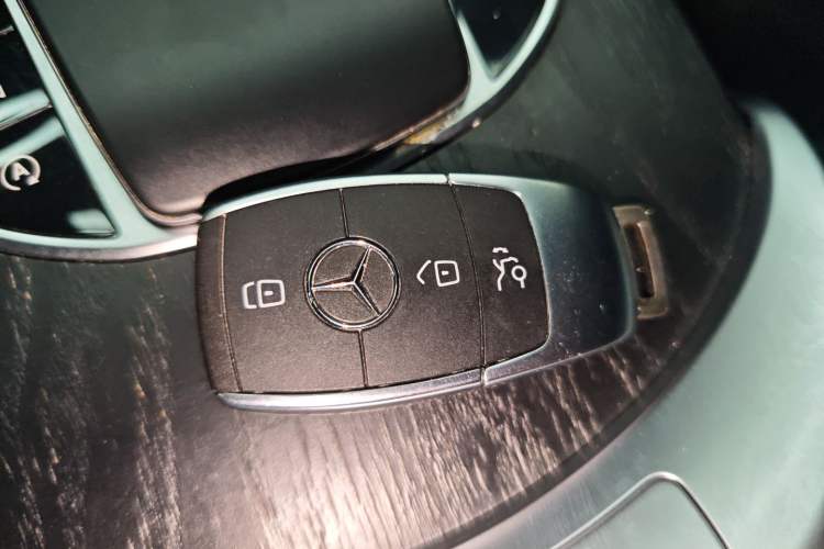 Used Mercedes-Benz C-Class 2021 C 260 L Sport Edition Interior 1