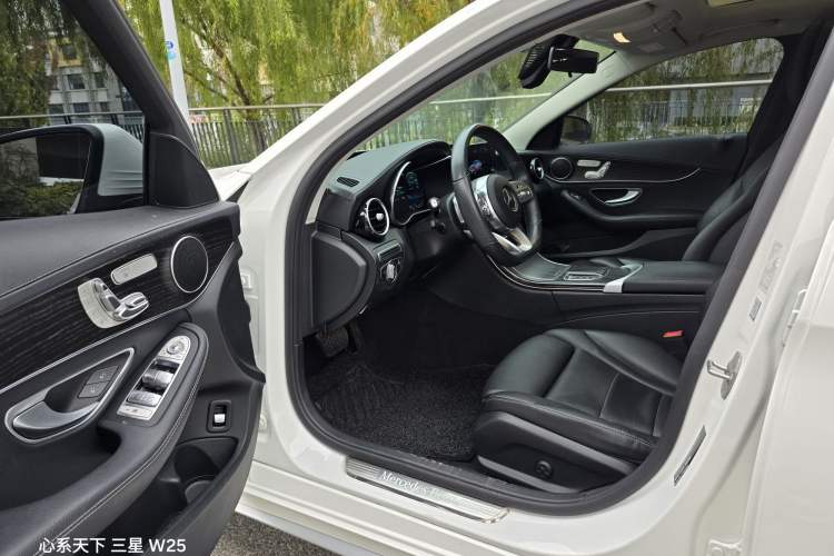 Used Mercedes-Benz C-Class 2021 C 260 L Sport Edition Interior 1