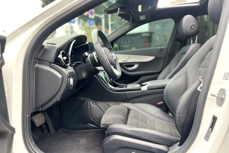 Used Mercedes-Benz C-Class 2021 C 260 Star Edition Interior 3