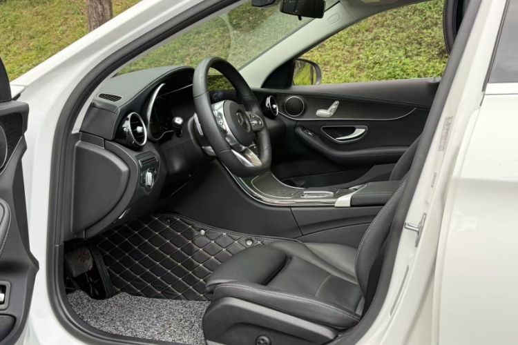 Used Mercedes-Benz C-Class 2021 C 200 L Fashion Edition Sport Version Interior 4