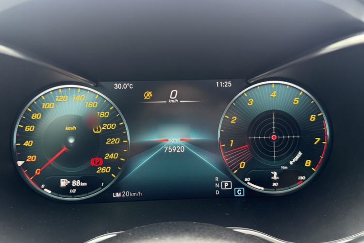 Used Mercedes-Benz C-Class 2021 C 200 L Fashion Edition Sport Version Interior 4