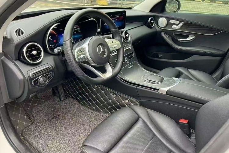 Used Mercedes-Benz C-Class 2021 C 260 L Sport Edition Star Collection Interior 4