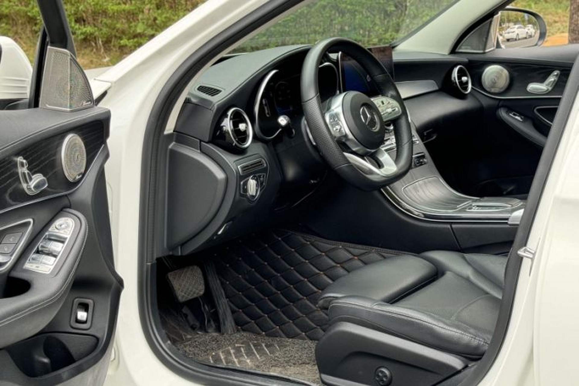Used Mercedes-Benz C-Class 2021 C 200 L Fashion Edition Sport Version Interior 4