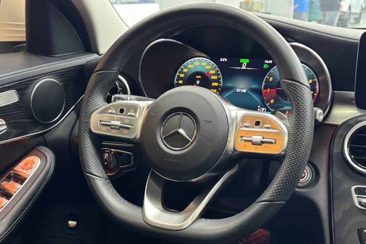Used Mercedes-Benz C-Class 2021 C 260 L Sport Edition Interior 4