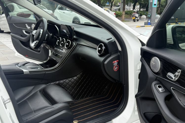 Used Mercedes-Benz C-Class 2021 C 200 L Fashion Edition Sport Version Interior 5