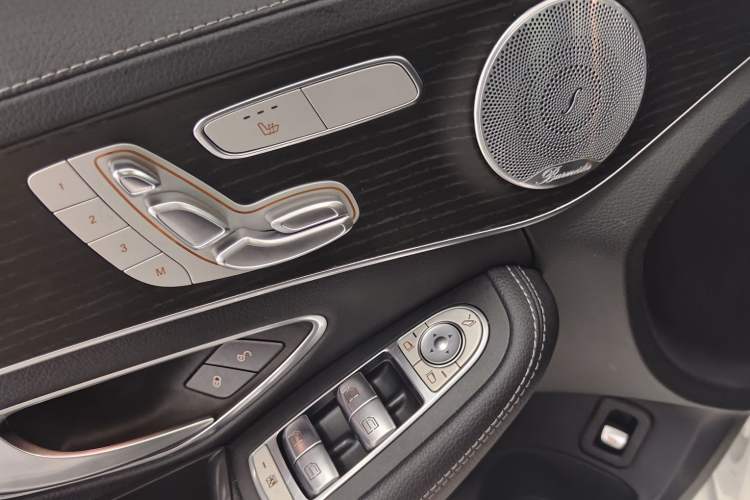 Used Mercedes-Benz C-Class 2021 C 260 L Sport Edition Star Collection Interior 5