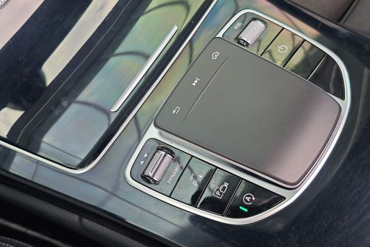 Used Mercedes-Benz C-Class 2021 C 260 Star Edition Interior 8