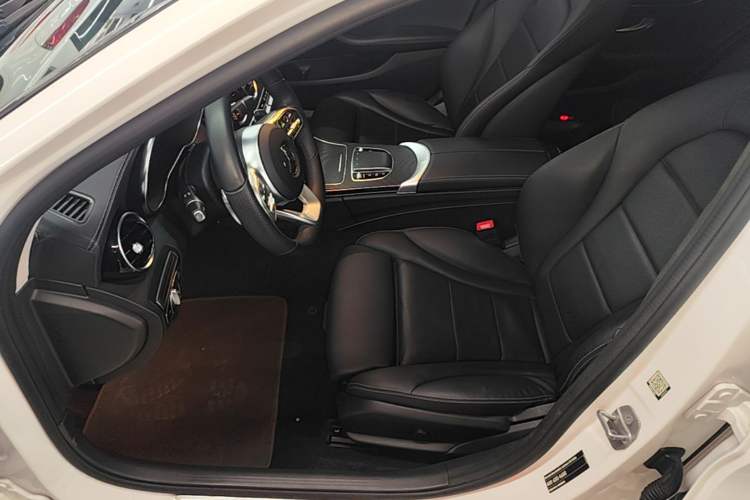 Used Mercedes-Benz C-Class 2021 C 200 L Fashion Edition Sport Version Left Front Seat