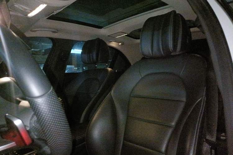 Used Mercedes-Benz C-Class 2021 C 200 L Fashion Edition Sport Version Left Front Seat