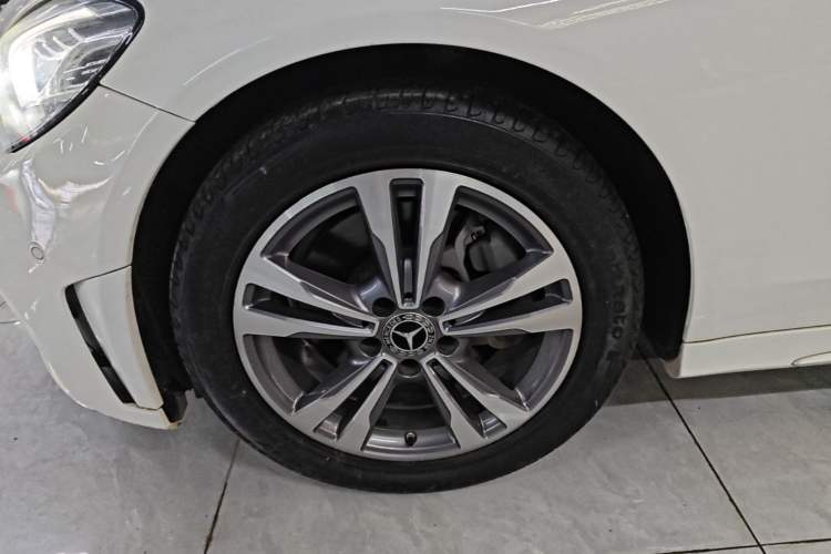 Used Mercedes-Benz C-Class 2021 C 200 L Fashion Edition Sport Version Left Front Wheel Hub