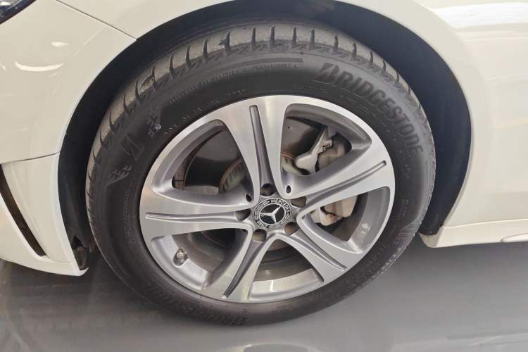 Used Mercedes-Benz C-Class 2021 C 260 L Sport Edition Left Front Wheel Hub