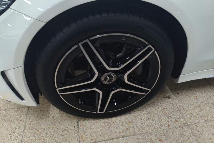 Used Mercedes-Benz C-Class 2021 C 260 L Sport Edition Star Collection Left Front Wheel Hub