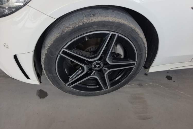 Used Mercedes-Benz C-Class 2021 C 260 L Sport Edition Star Collection Left Front Wheel Hub