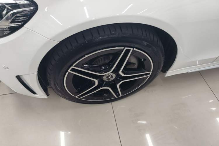Used Mercedes-Benz C-Class 2021 C 260 L Sport Edition Star Collection Left Front Wheel Hub