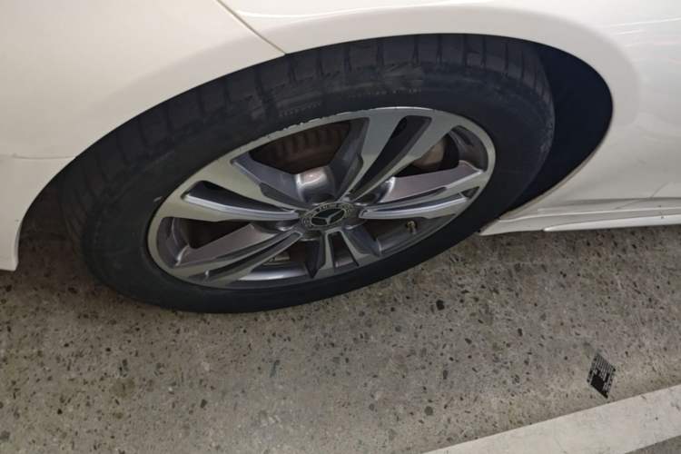 Used Mercedes-Benz C-Class 2021 C 200 L Fashion Edition Sport Version Left Front Wheel Hub