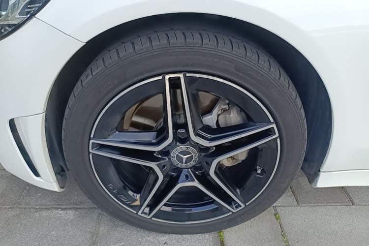 Used Mercedes-Benz C-Class 2021 C 260 L Sport Edition Star Collection Left Front Wheel Hub