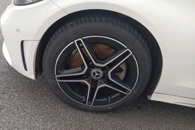 Used Mercedes-Benz C-Class 2021 C 260 L Sport Edition Star Collection Left Front Wheel Hub