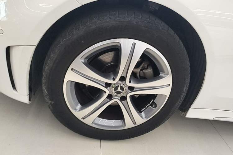 Used Mercedes-Benz C-Class 2021 C 260 L Sport Edition Left Front Wheel Hub