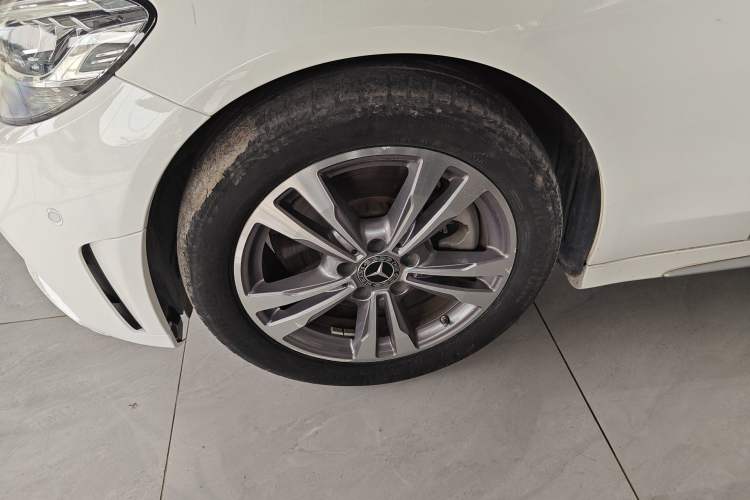 Used Mercedes-Benz C-Class 2021 C 200 L Fashion Edition Sport Version Left Front Wheel Hub